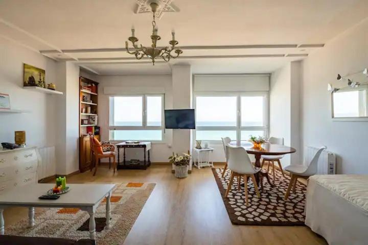 Apartamento Ezcurdia 22 Playa De San Lorenzo Primera Linea Хихон Екстериор снимка