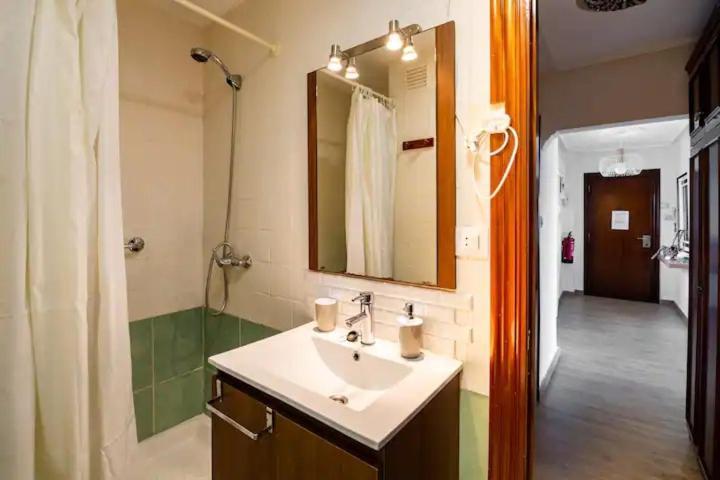 Apartamento Ezcurdia 22 Playa De San Lorenzo Primera Linea Хихон Екстериор снимка